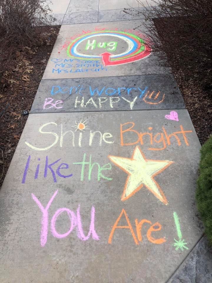 maggieKTVB7's tweet photo. #7sHero This is a tough time for kids. They are missing school, their teachers, &amp; their daily routine. Look what some teachers did for their second grade students (before the stay at home order). They chalked their walks to encourage and love them from afar! Watch at 10pm. @KTVB https://t.co/Foen2ZIti9
