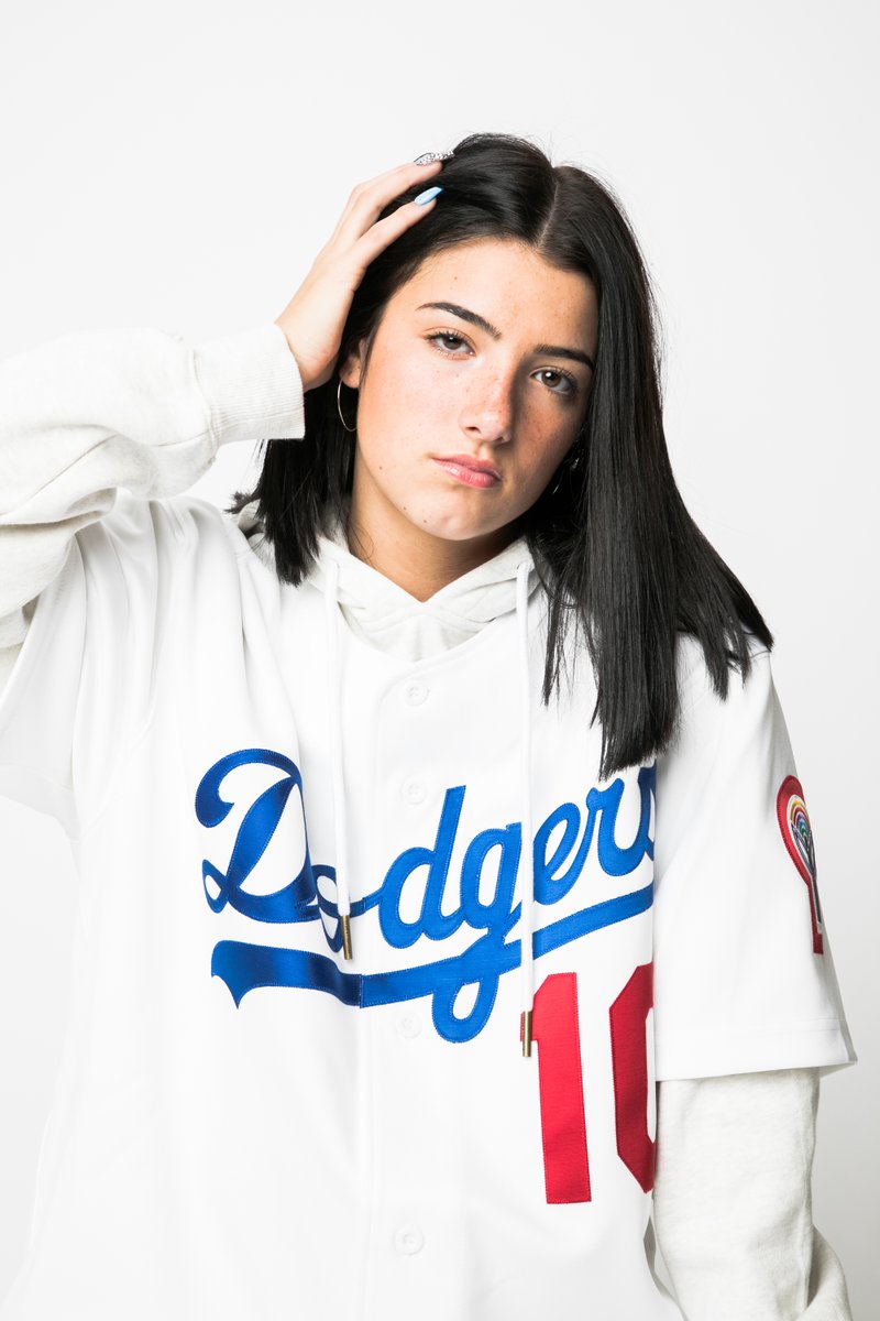mitchell_ness's tweet photo. We’re reminiscing on the 1988 World Series Champion Los Angeles @Dodgers with @MLBNetwork’s ‘@MLB’s 20 Greatest Games.

Visit https://t.co/2zosc1IUci to shop Authentic @MLB Jerseys! https://t.co/vDhLMT7yCR