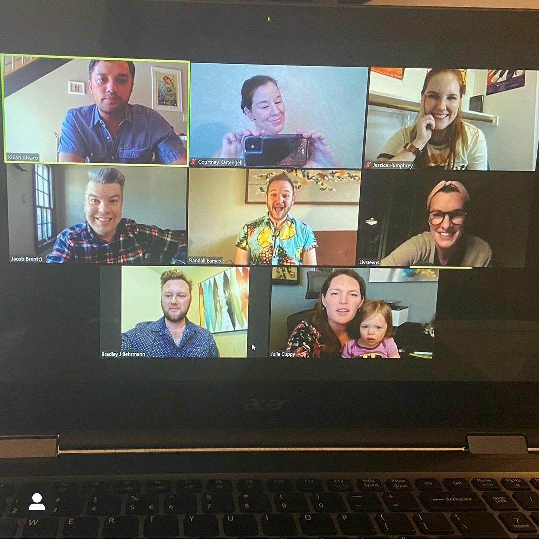 MrBehrmann's tweet photo. Class Reunion #sdsumtmfa16 #thissemester #nerdalert #youknowgertrudelawrence #welldaughter @SDSUMTMFA https://t.co/ZnlaEw3w8U