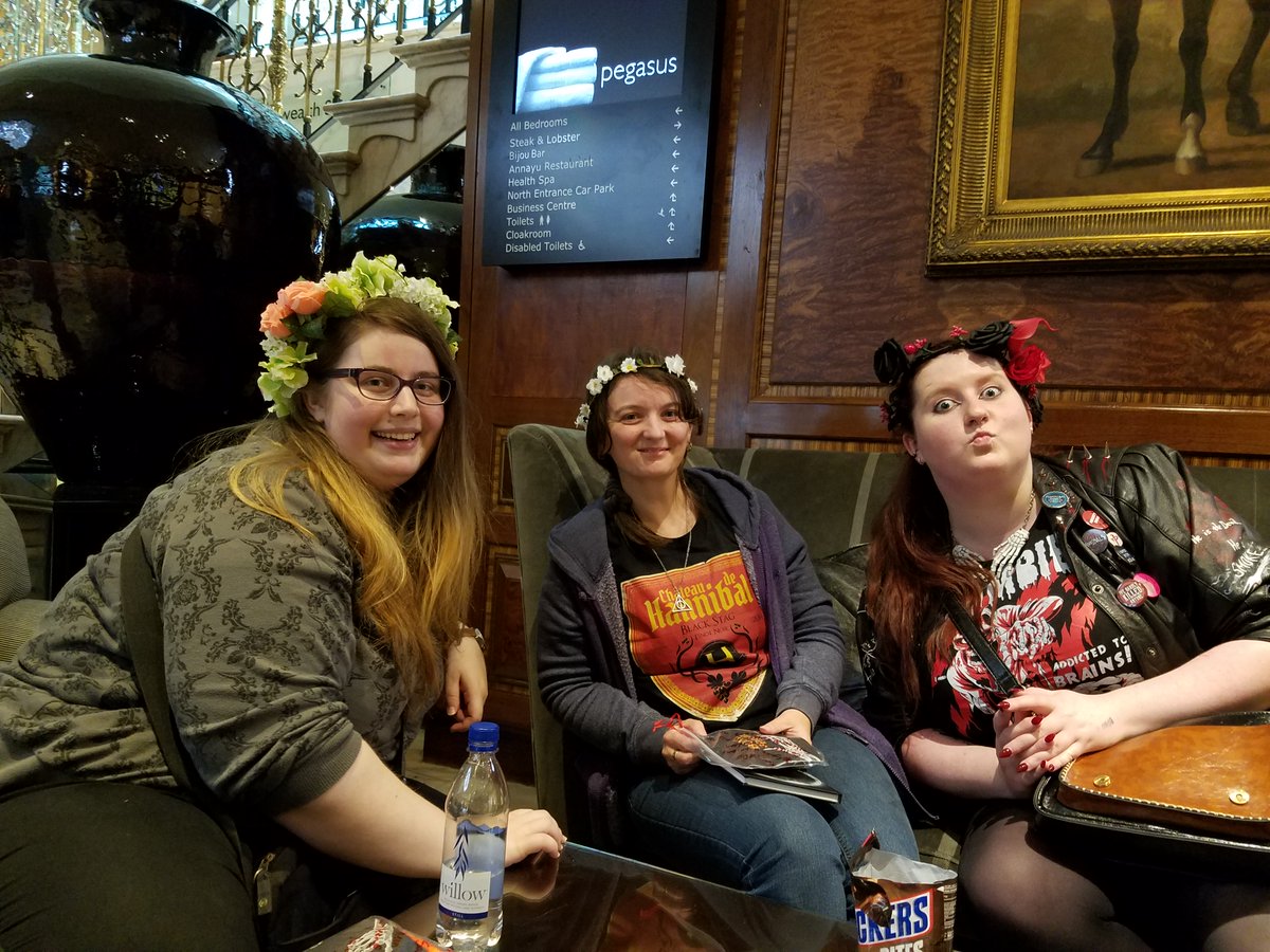 ColleenDonald25's tweet photo. Pics from RDC2
#ConsPast
#FannibalMeatUp https://t.co/sRhcBT4sL4