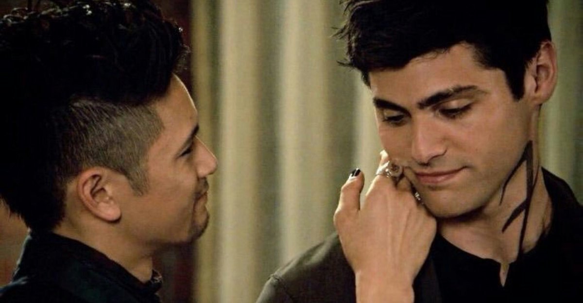 NicoAngelochxh's tweet photo. My babies 😭❤😭❤😭❤😭
#MalecFirstKiss
#ShadowhuntersLegacy https://t.co/jOgLdsuKWj