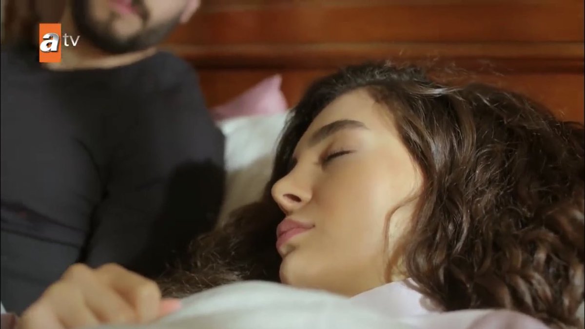 he will never stop looking at her with adoration  #Hercai  #ReyMir