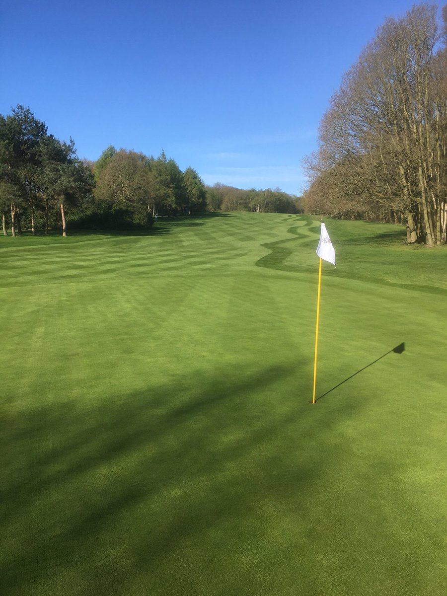WortleyGC's tweet photo. If you are a golf person please join the challenge of posting your fav golf photo. Just one picture, no description. Please copy the text in your status, post a picture and look at some great memories/pictures. 
Missing golf so very much! ⛳️🏌🏻‍♂️ https://t.co/XuyOzClL9r