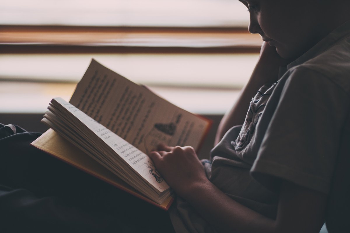 beckyfyfe's tweet photo. Chapter Book Challenge: Top Five Reasons Why Chapter Books Are the Best by Marcie Colleen #ChaBooCha via @ChaBooCha1 and @MarcieColleen1 https://t.co/oSnkbeamGF https://t.co/m7gV13n0LN