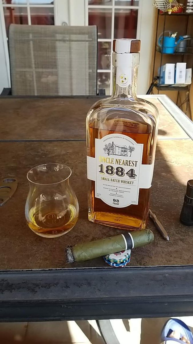 Smittyjktx's tweet photo. Love that #UncleNearestPremiumwhiskey
#Blackbourbonsociety https://t.co/NlbUx74862