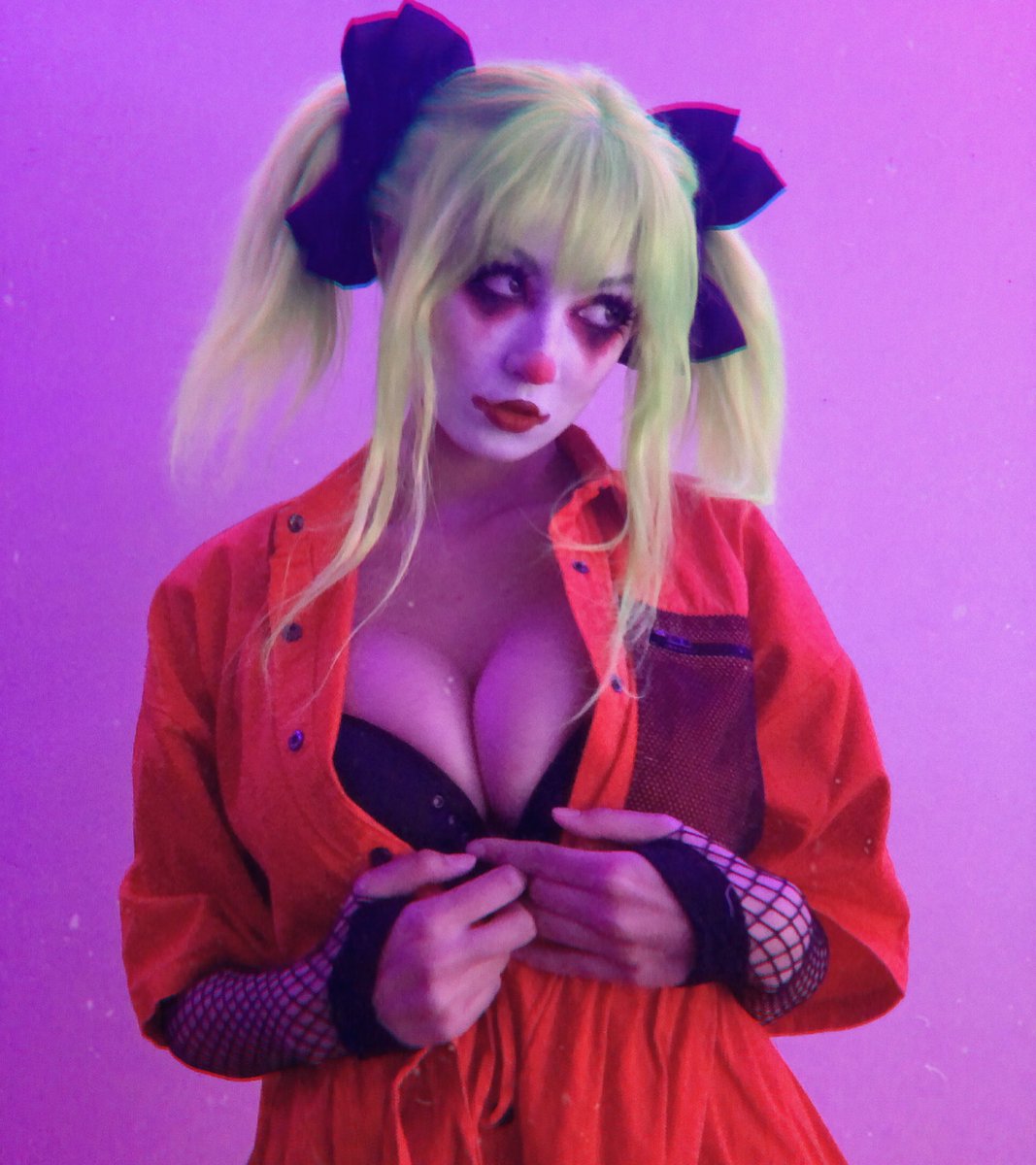 MOVING. FOLLOW @CLOWNGOO tweet media