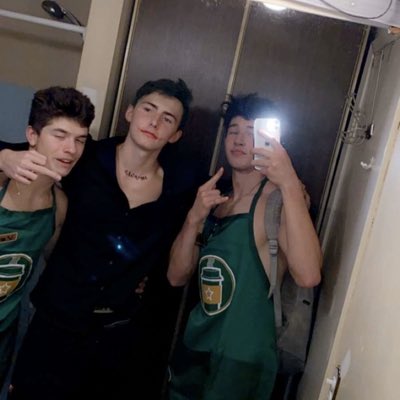 zackcons's tweet photo. #NewProfilePic https://t.co/yVMbBxxM6C