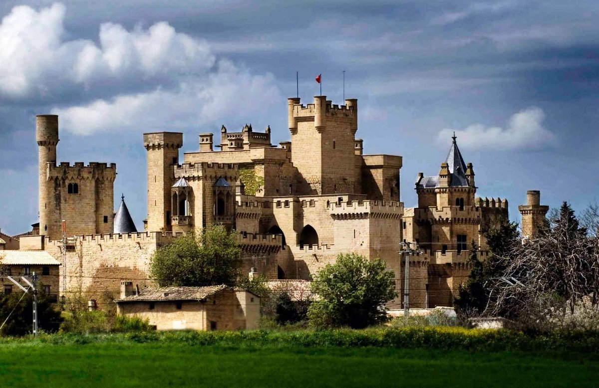 hectorexplora's tweet photo. NUEVO: 👑 CASTILLO OLITE EN NAVARRA https://t.co/To52nIMmdi
#turismonavarra #TurismoEnCasa #olite #Navarra #castilloolite https://t.co/zSKKVPNB9S