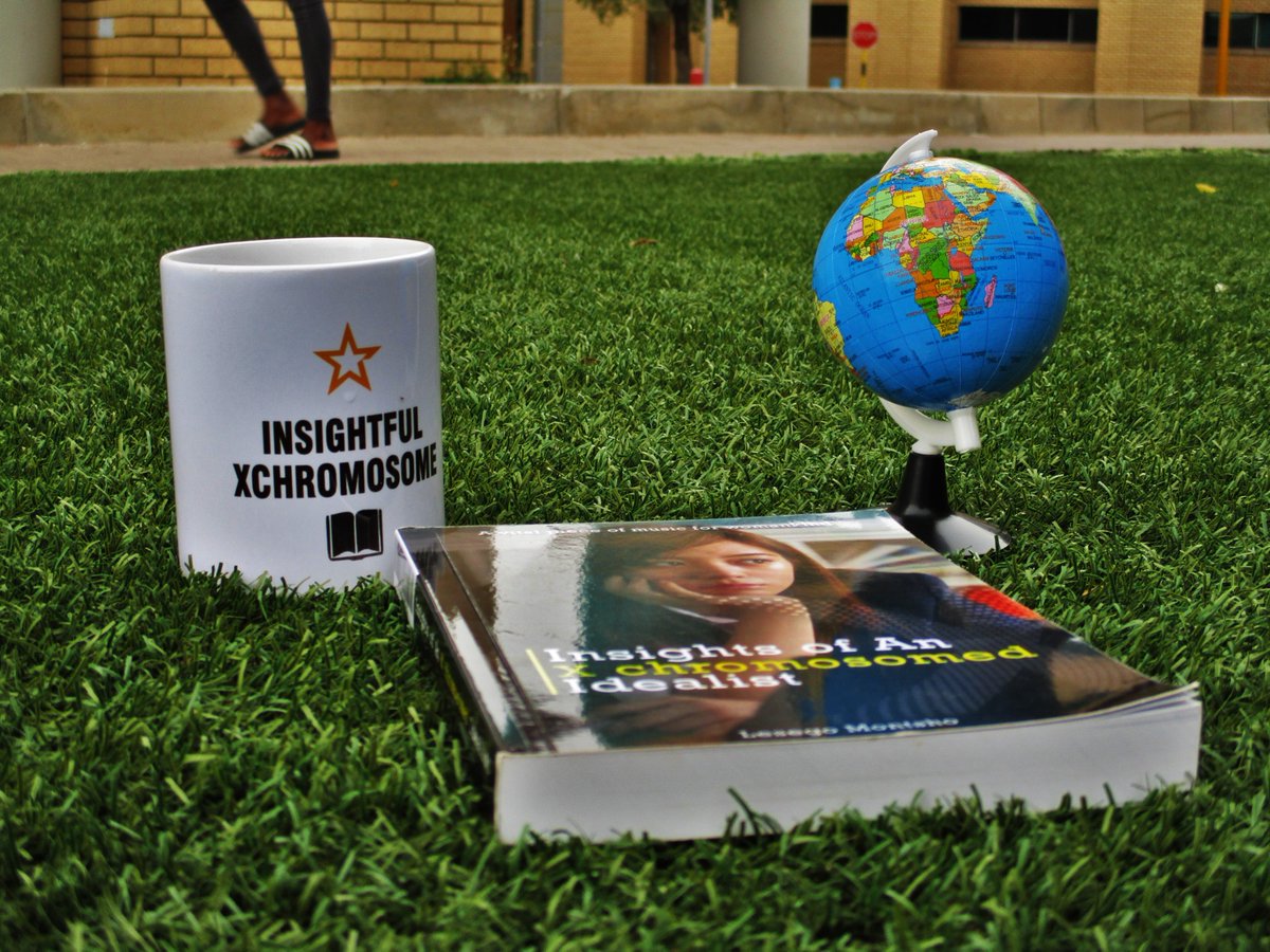 Insightfulbook's tweet photo. It's not the hours you put in, it's what you put into your hours that counts.

#insightfulbook
#Internationalbestseller https://t.co/w1iVTKow31