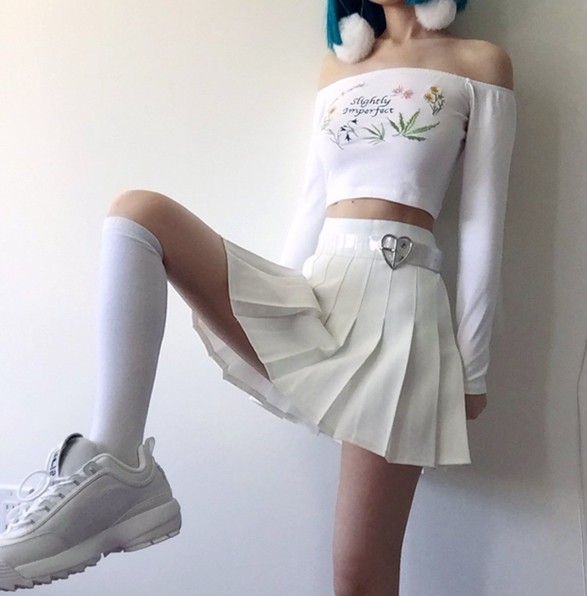 — °♡° white outfit °✧°
