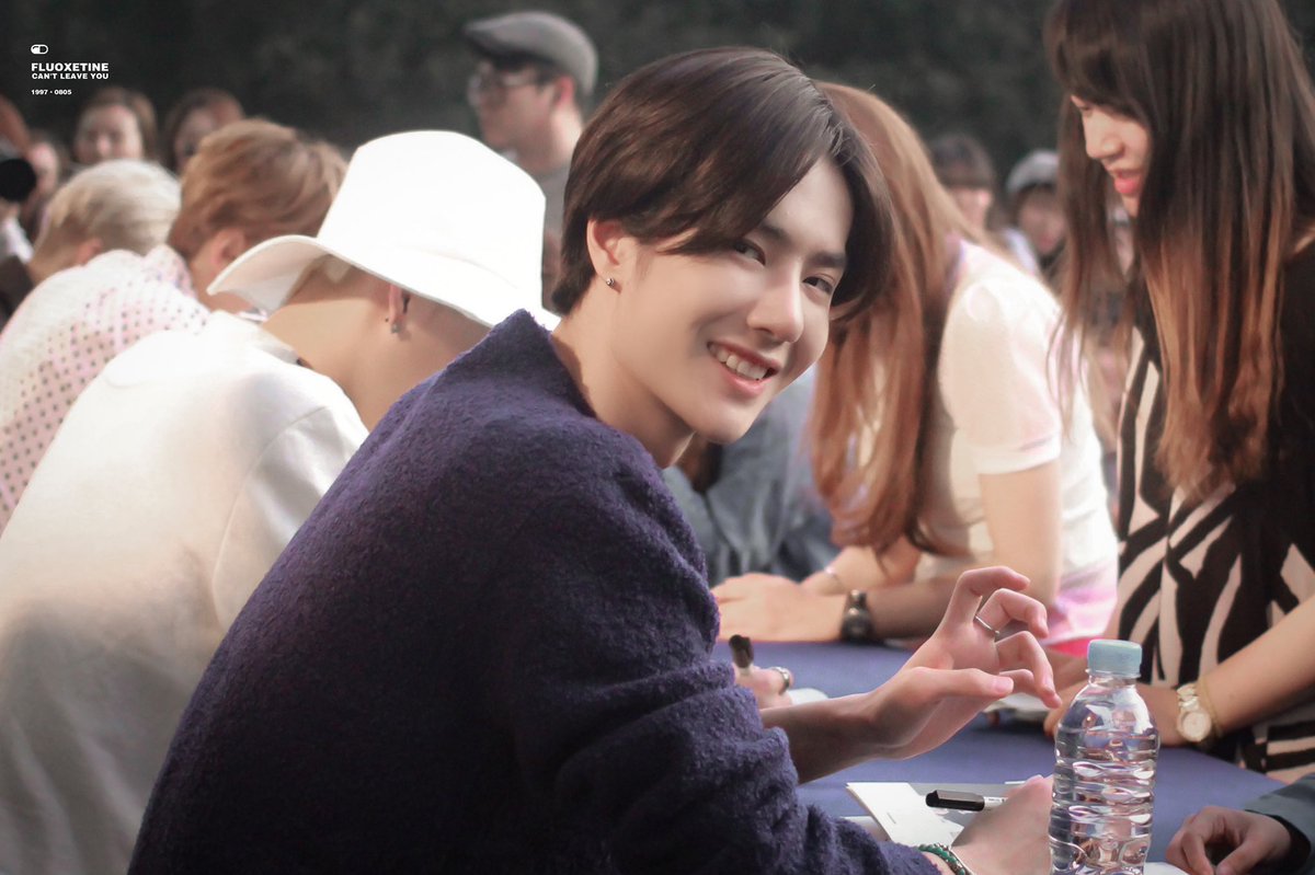 Hehe🥺🥺 I wanna put him in my pocket and squeeze his cheeks