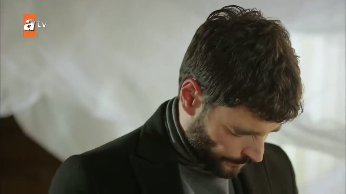 reyyan’s train of thought was too complex for his two brain cells. he needed a minute to absorb it  #Hercai