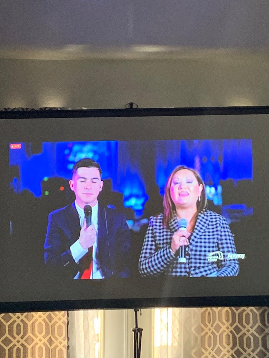 MariaBo18339497's tweet photo. @vision_equipo Saludos desde Crescent City FL,  listos para recibir de nuestros tremendos diamantes #EQUIPOVISION  #VAMOSALMILLON https://t.co/v1uFv2AHZ3