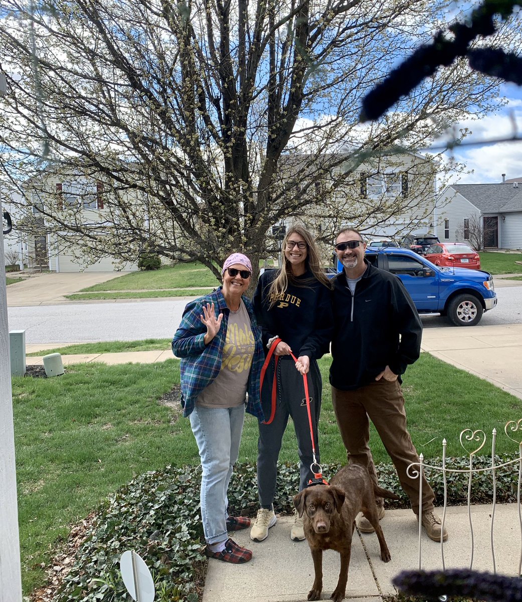 DThurman7's tweet photo. A nice hello through the screen  door with my favorite volleyball star @jaeljohnson_  and some homemade venison soup from @stevewjohnsonjr and @lisakayj2480. Such great friends. Boiler Up Jael and Johnson family. We love you! https://t.co/JONUH6rrIw