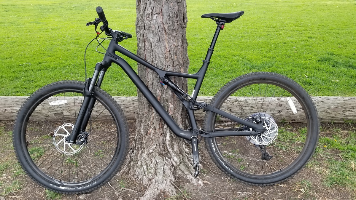 Black Specialized Stumpjumper ST Alloy 