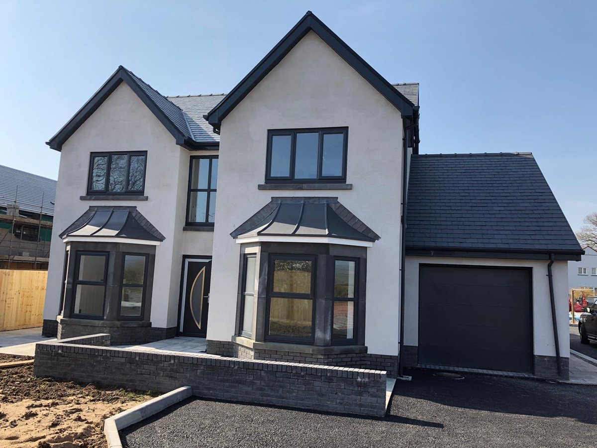 Gs6Ltd's tweet photo. Work has stopped but this five bedroom property will be ready to view when the storm has passed #gs6developments #luxuryhome https://t.co/IqZxl09dLF