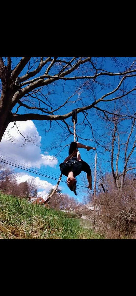 AerialSilksChic's tweet photo. Rope DOES NOT feel like silks.... ouch! https://t.co/dtYczuygoa