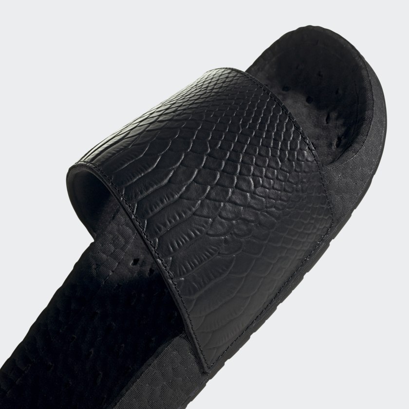 boost slides triple black