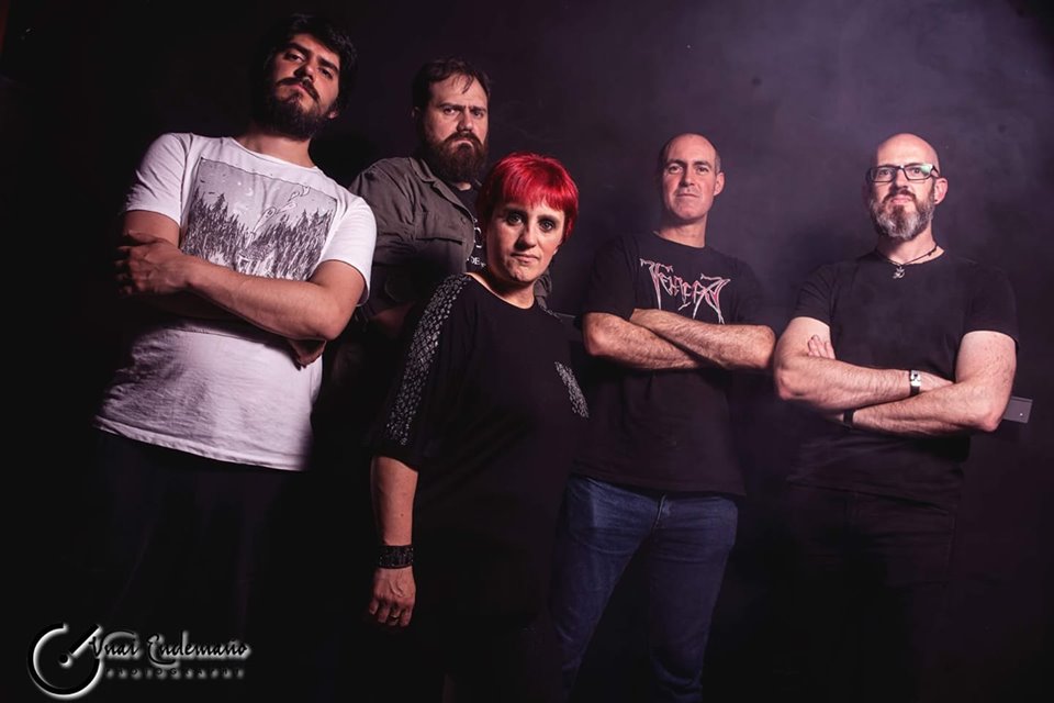 TenebraCastro's tweet photo. Formación. Mayo 2019
Foto: @UnaiStun 

#tenebracastro #elutimoviajedisco #tenebracastrourdiales https://t.co/mcLSehCz7w