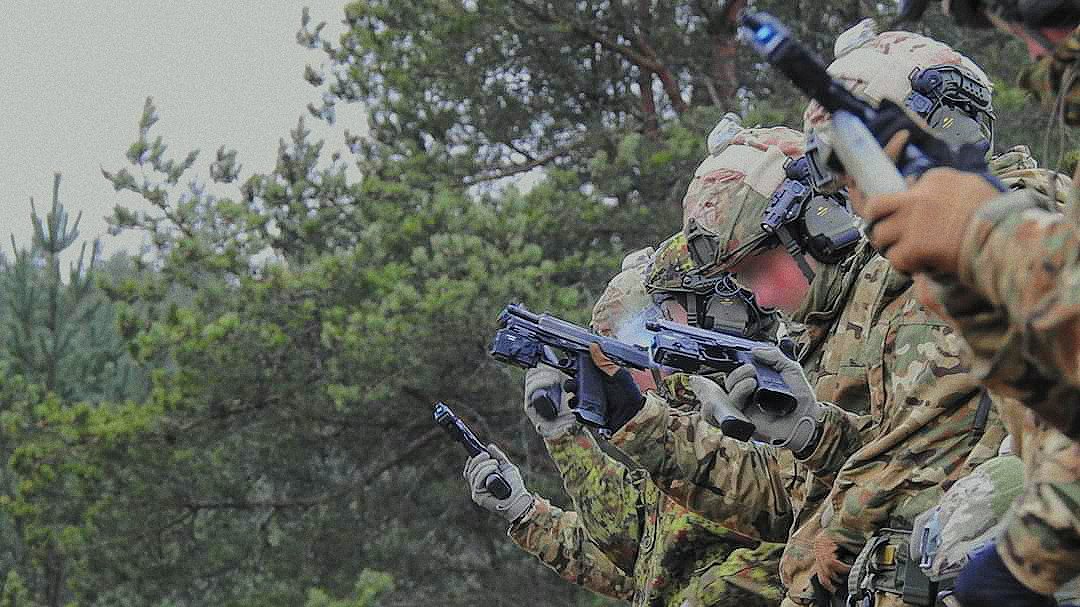 tacticalporn's tweet image. 🇪🇪Estonian EOG members during training.

#SpecialForces #SOF #ESTSOF