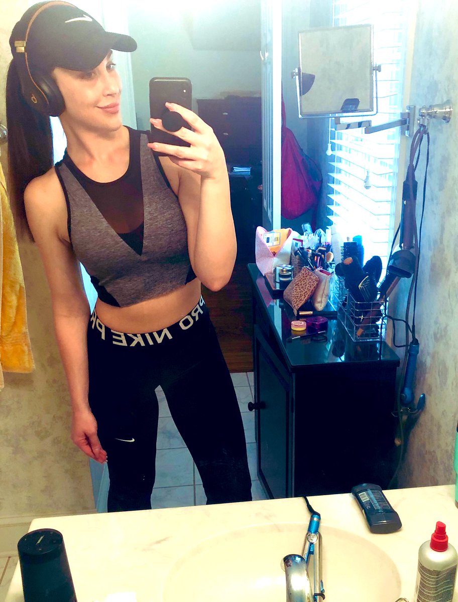 hellothayre's tweet image. Let’s set it on fire 🔥 #fitfam #runmode