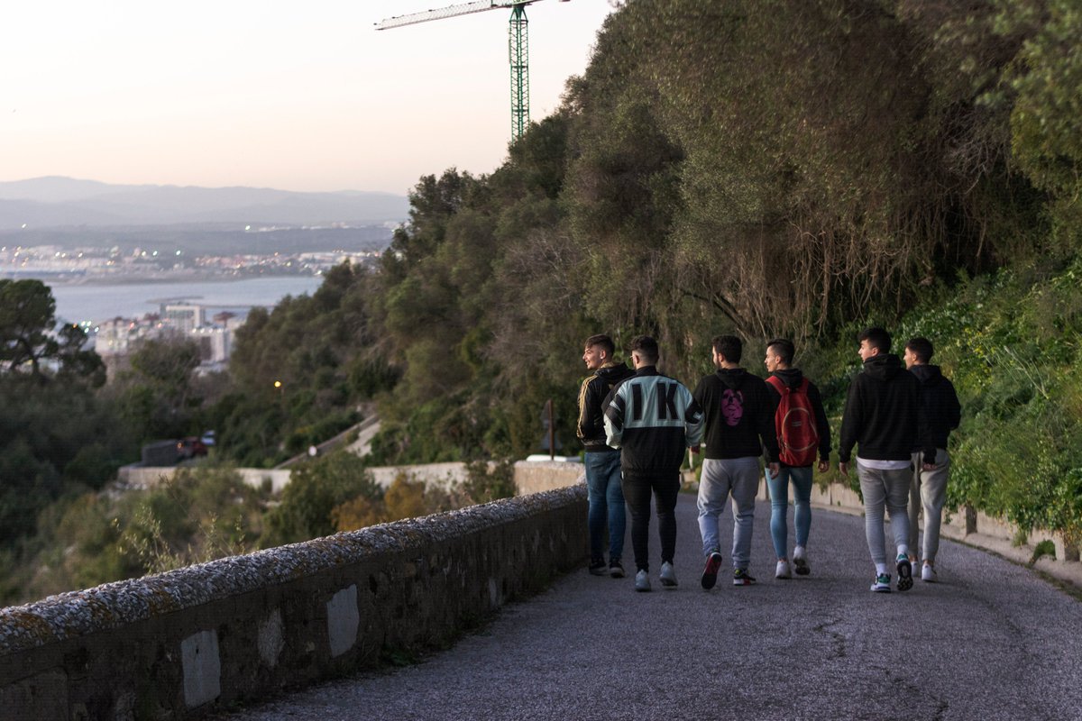 pabloamores00's tweet photo. Mis chavale por Gibraltar ❤️ Que peaso dia echamos y perdón por la pecha de andar pero las fotos valieron la pena jajajajajaja https://t.co/tE879cCc50