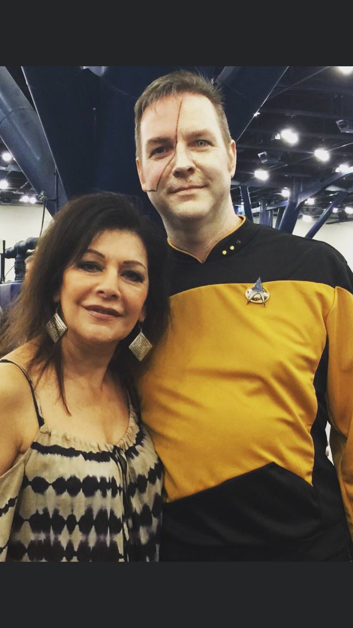  happy birthday to my one of my favorite Star Trek actors, whom I had the pleasure of meeting!! 