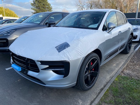peterbrady59's tweet photo. @MootooRS3 salut!
Un peu le meme parcours que toi :
Possesseur de cette RS3 (fabuleuse ) je viens d'acheter  ce nouveau MacanGTS ,arrivé en concession depuis le 15 mars! Je patiente...
A + pour des conseils..😉 https://t.co/1mxt8V2FIO