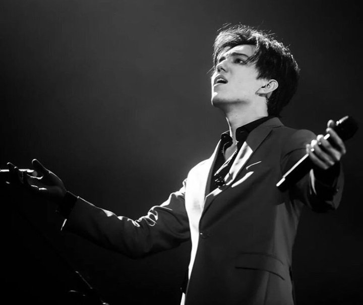 Dimashpics's tweet photo. DimAsh in black and white @dimash_official https://t.co/hSsHDJ0e5L