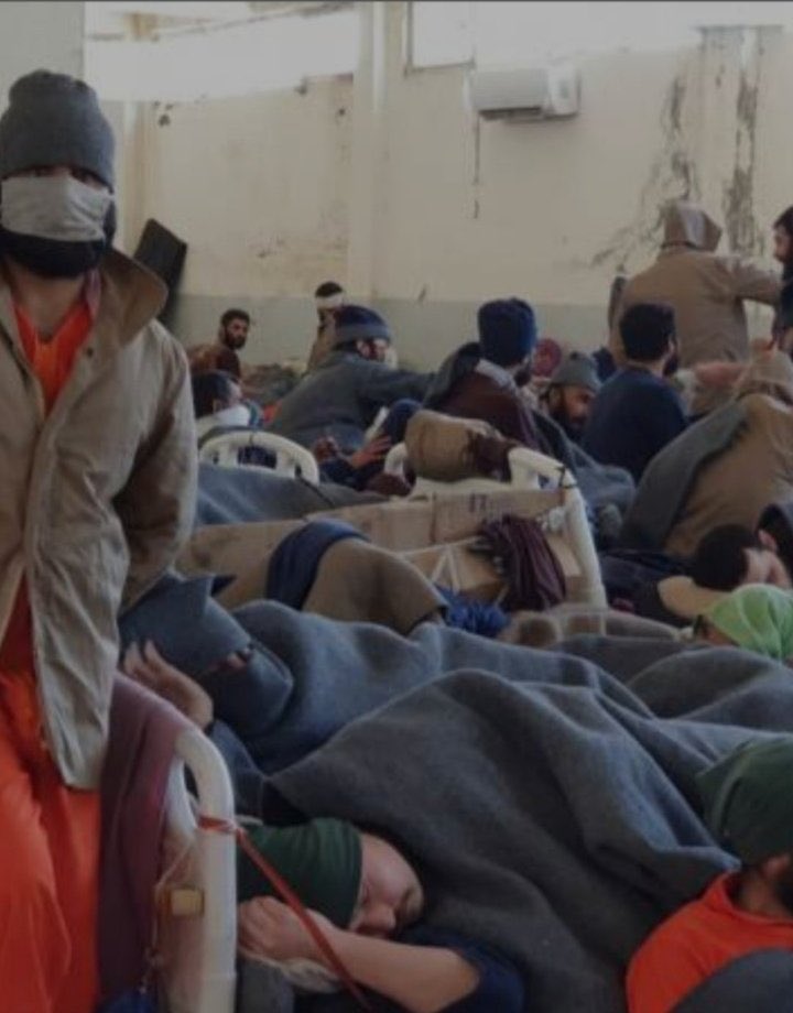 EdaIcten's tweet photo. İnsanlık dışı bu duruma sessiz kalmayın 
#Covidsyrianprisons https://t.co/NVMRYhaPJ5