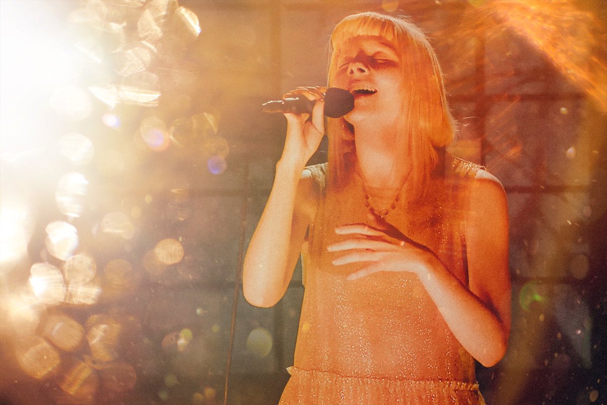 Online music photography is looking pretty good. 
<a href="/AURORAmusic/">AURORA</a> 
Framing #VerftetOnlineMusicFestival 
#musicphotography #Aurora #StayHome #onlinemusicphotography