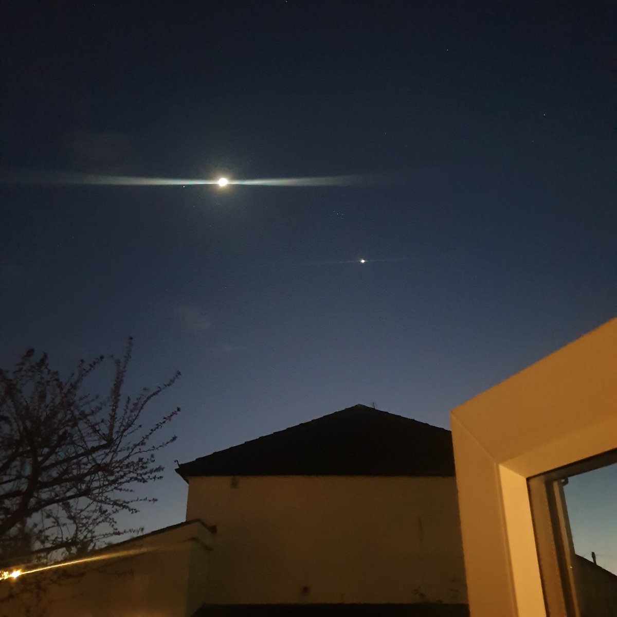 On a positive note, I can see the planet venus for the first time ever in London #venus #SundayThoughts #sundayvibes
