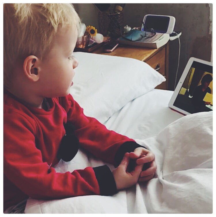BackTTGardenCC's tweet photo. S T A Y • H O M E • We’re all doing our bit to help, looking after the children of key workers &amp; those who are vulnerable makes us feel proud. We miss our regulars but enjoyed seeing families at home taking part in our online activities. 💛🌱#childcare #TogetherWeCan https://t.co/oLSy4bP3Z5