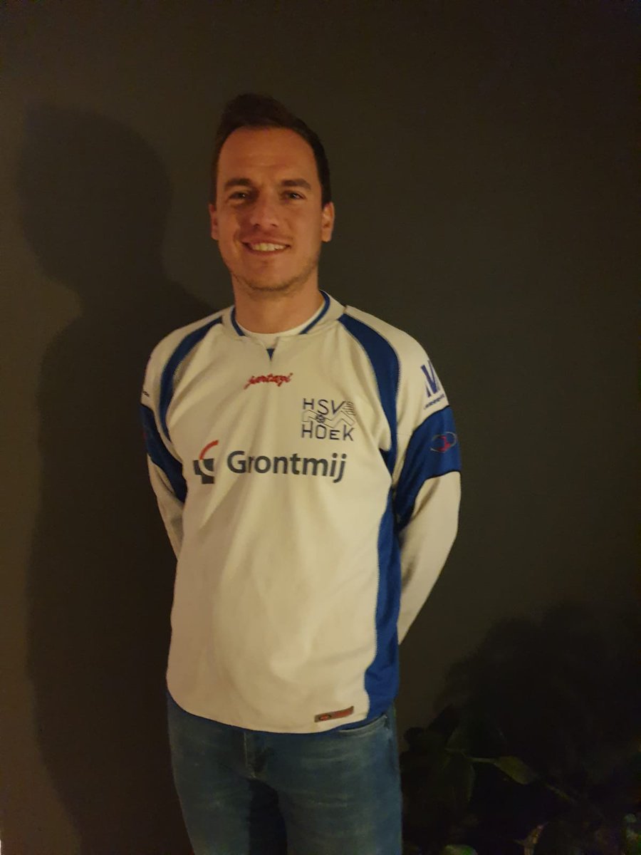 Bedankt <a href="/eevanh/">erwin van hoorn</a> voor de nominatie #voetbalshirtchallenge! Natuurlijk het shirt van <a href="/hsvhoek/">HSV Hoek</a>! De top van het amateurvoetbal bij Hoek 1, de succesjaren bij Hoekie2 en met vrienden kan je heel veel bij Hoekie3! Ik nomineer bij deze <a href="/mvissertje/">michael visser</a> <a href="/GBK72/">Giel</a> <a href="/Paaldanser/">Andy Ameye</a> <a href="/Mikielako/">Mike Lako</a>
