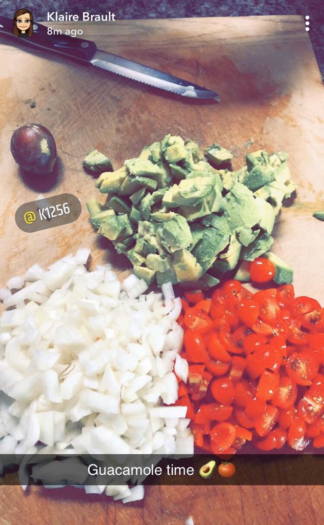 LadyBrault's tweet photo. ♥️There are a hundred reasons I’m thrilled to have my Pointer and Eagle learning online from home.  🥑This is surely a delicious one‼️
#CollegeKidsCanCook https://t.co/pxsuyXYNnI