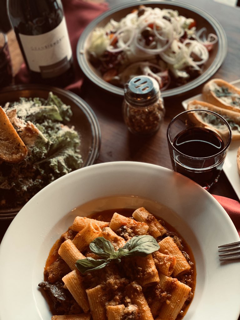 pulcinellato's tweet photo. SUNDAY SPECIAL!! Dinner for 2
Rigatoni Bolognese with mushrooms, choice of Mario or Caesar Salad &amp; garlic bread! Mmmm.! Add a bottle of Vino Rossi $25. Call order in 416-253-9969 https://t.co/8ImY07Kzq9