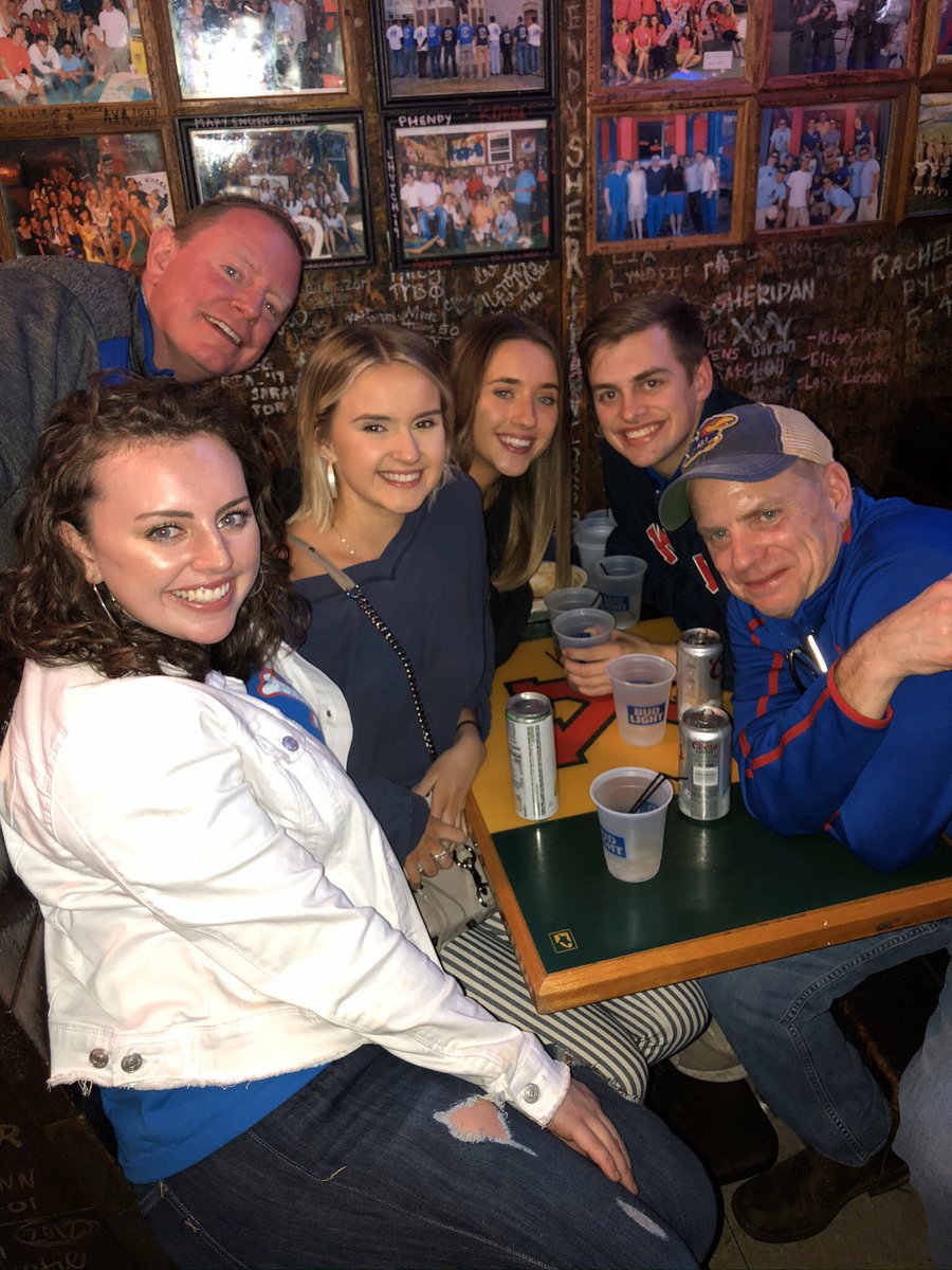 Where families come together!! #BarstoolBestBar #BarstoolWheel