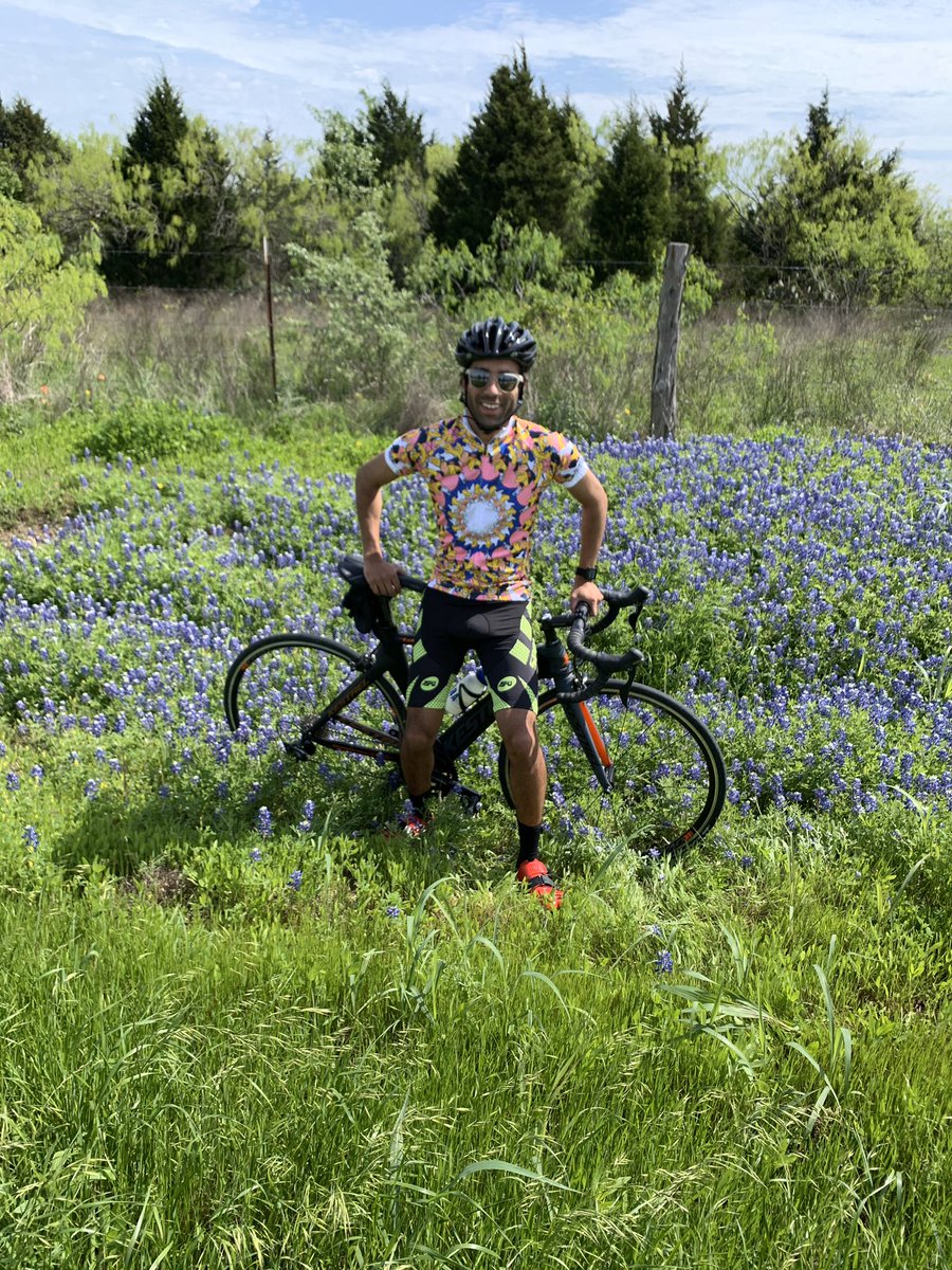 paras360's tweet photo. Rode some miles this morning with @KimbellKevin and @JustinBotello1. They took it to me but had a ton of fun checking out small towns like Coupland, Elgin, etc. Get outside today - it’s perfect! https://t.co/G4XQfmdLjT