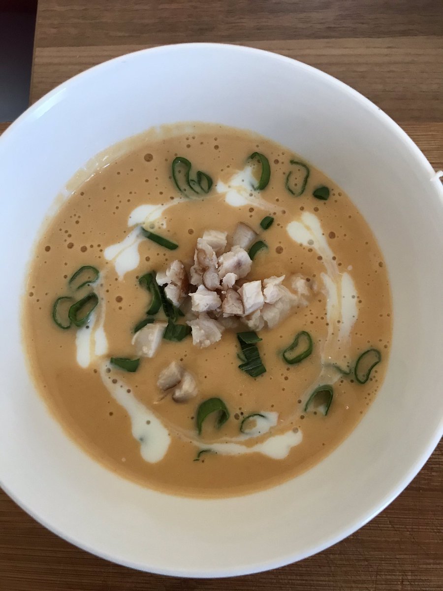 mrsmariska's tweet photo. Home made soep #koken #kokkerellen #voorreceptvraagmaar https://t.co/y8E68vU8ps