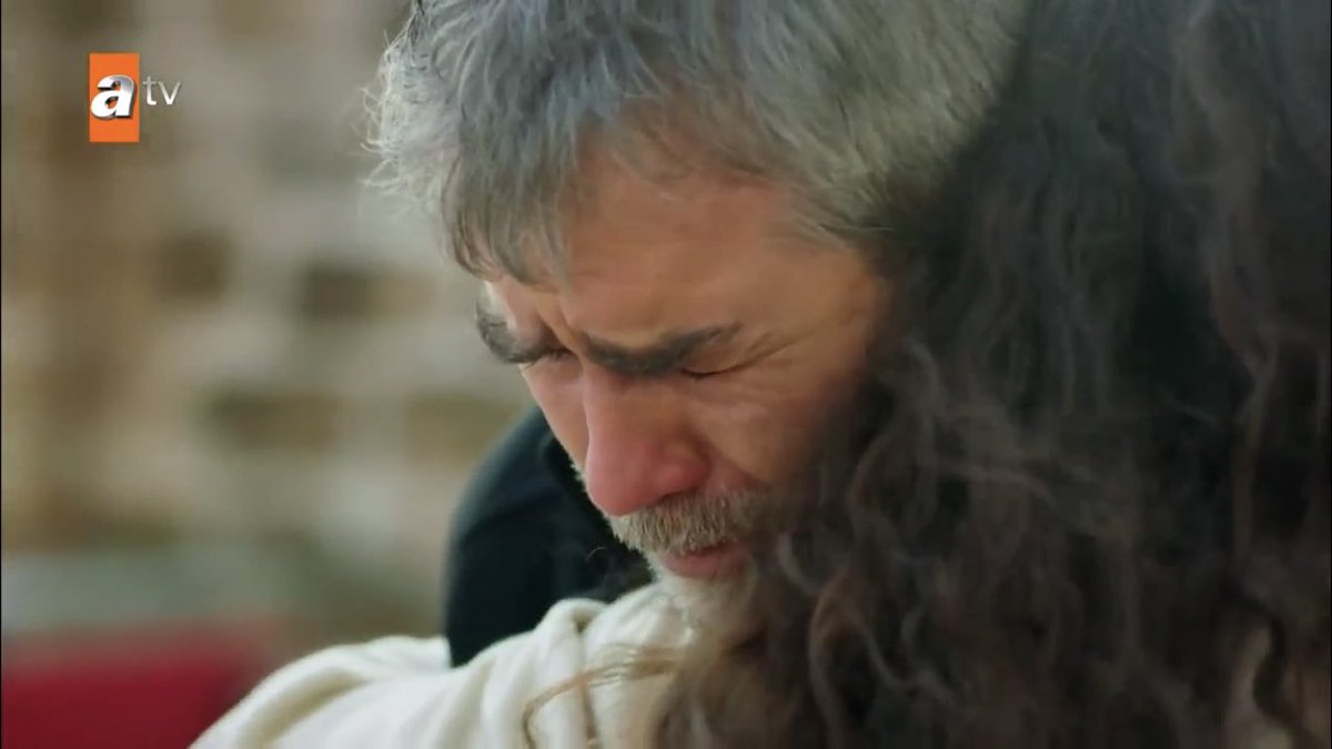 THE TEARS ARE FLOWING SO NATURALLY I CAN’T HELP IT HE’S HER ONLY FATHER  #Hercai