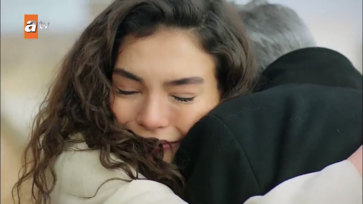 THE TEARS ARE FLOWING SO NATURALLY I CAN’T HELP IT HE’S HER ONLY FATHER  #Hercai