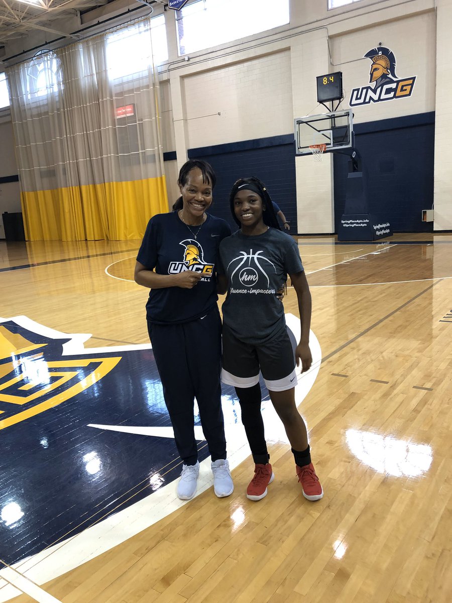 niahoops44's tweet photo. I’m committed! 🙏🏽🏀 https://t.co/eNoCgUAz9e