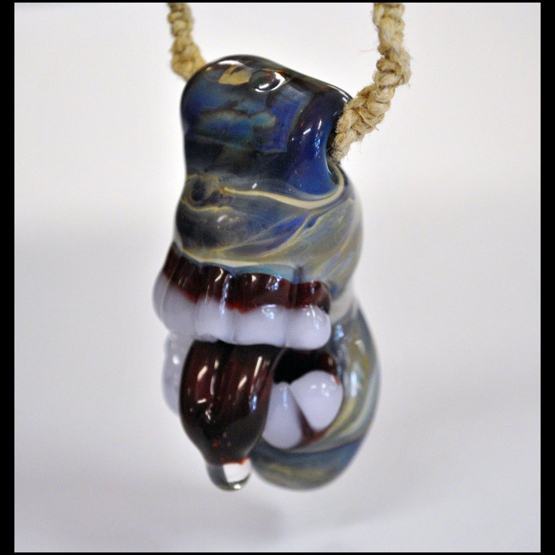 JsSmokin's tweet photo. https://t.co/PK1a9D5A8B
Custom Mouth Pendant
#StonerFam #IAmCannabis
#Jewelry #Pendant #Mouth
#StabHandGlass #Art #Glass
#Necklace #GlassLife #Custom
#EverythingForYourSmokinLifestyle π₯ https://t.co/85jWCtLYSp