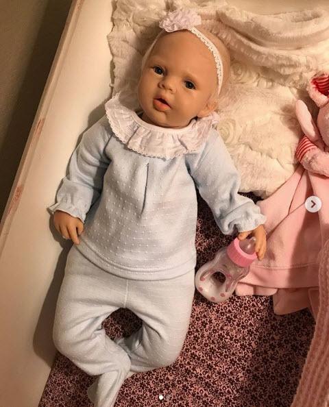 ashton drake lily rose