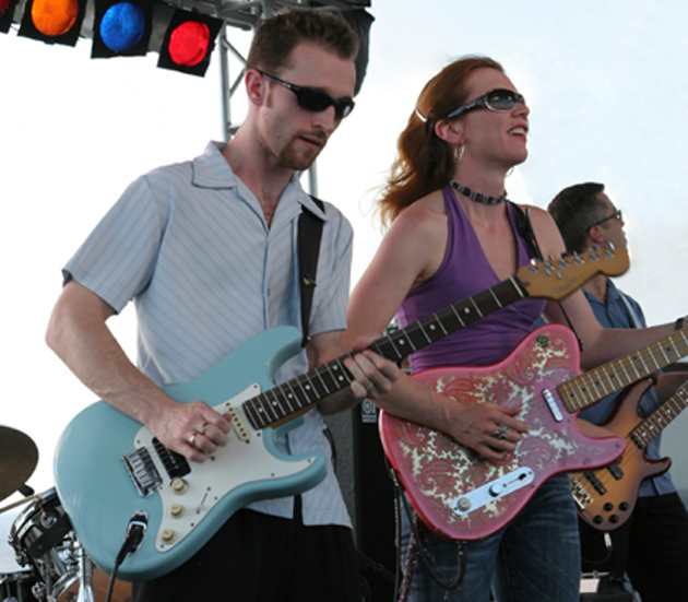 jwjonesblues's tweet photo. Happy Birthday Sue Foley! Here's a shot from when we co-billed on the 2007 Legendary Blues Cruise! She is so cool! #blues #bluescruise #suefoley #lrbc #fender #fenderguitars #stratocaster #telecaster #bluesmusic https://t.co/KGUrfQLt2t