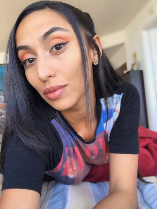 How&rsquo;s everyone&rsquo;s quarantine going? Mine is going good, blew up the air mattress and made a giant comfy<a href="/tag/chaturbate"class="tags"><span>#chaturbate</span></a>