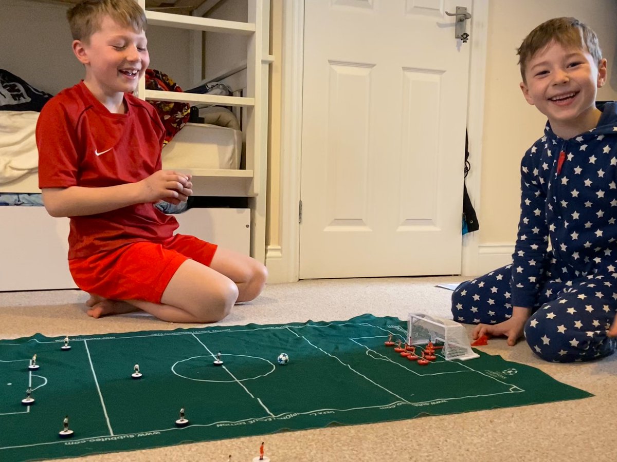 brown_pe's tweet photo. #todaysconclusions Sometimes, the old ones are the best! #subbuteo #classicformation #funtimes https://t.co/e0Vu1uuq9l