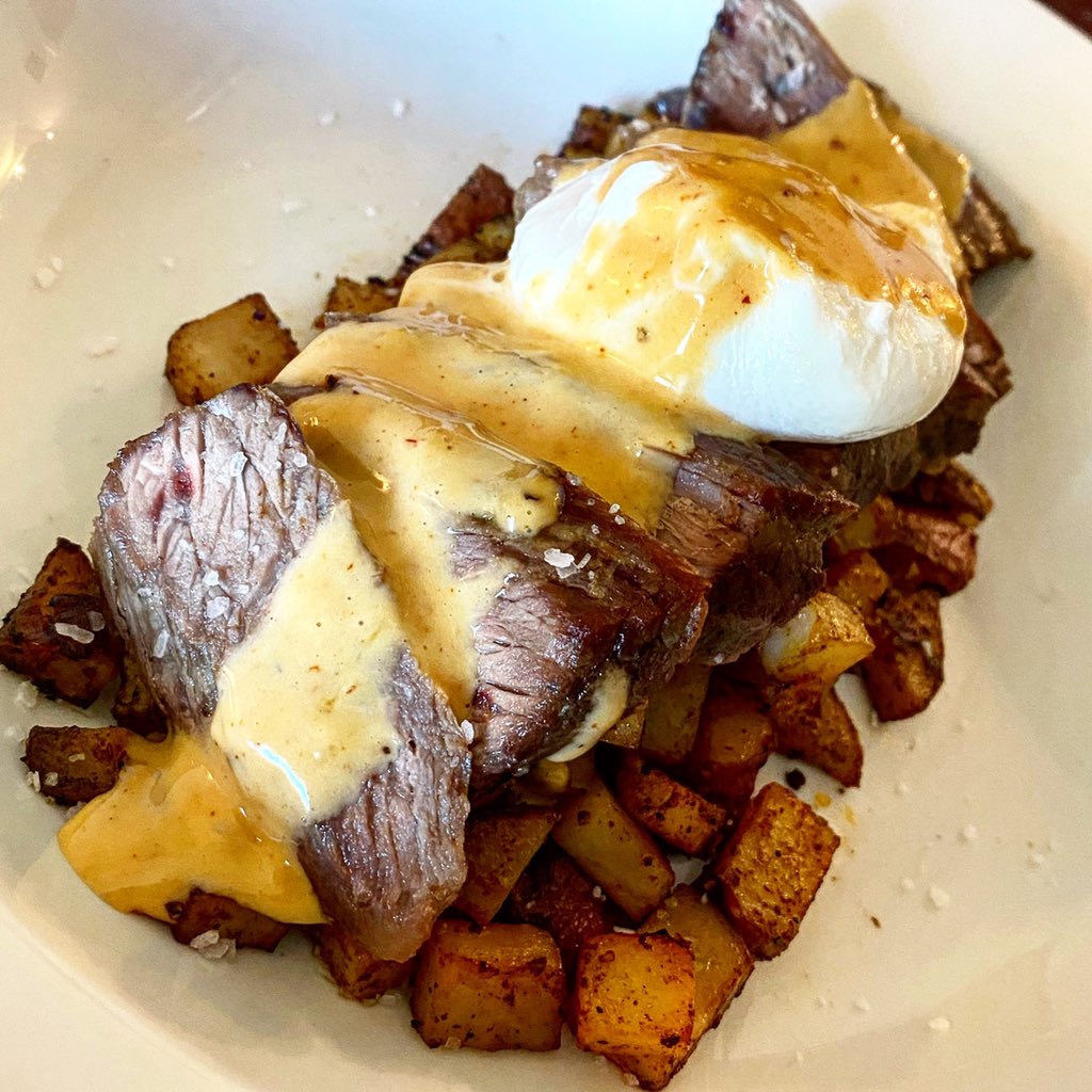 GQ_Blu's tweet photo. When #COVID19 says you can’t go to brunch, you do brunch yourself. Flank steak over red skillet potatoes topped with a poached egg and chipotle hollandaise sauce #HomeMade #BlackMenCook #SocialDistancing #BrunchBae #LetMeFeedYouBoo https://t.co/lN0JUYB2bD