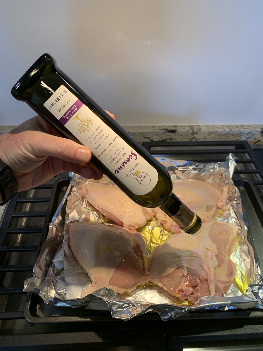 We just emptied another Semone EVOO bottle.
We are cooking a lot at home. So are many of you. What olive oil are you using in these precarious times? Don’t short change your cooking and food. Use quality. We have stock and all Semone EVOO is on sale.
evooguytruck.com