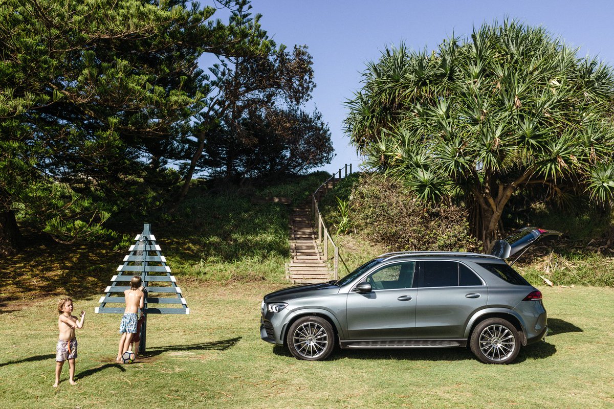 A few more frames from my time shooting with @mercedesbenzau. We'd just done a workout and had an ocean swim :)

​It's only been a few weeks since I worked but it feels like an eternity.